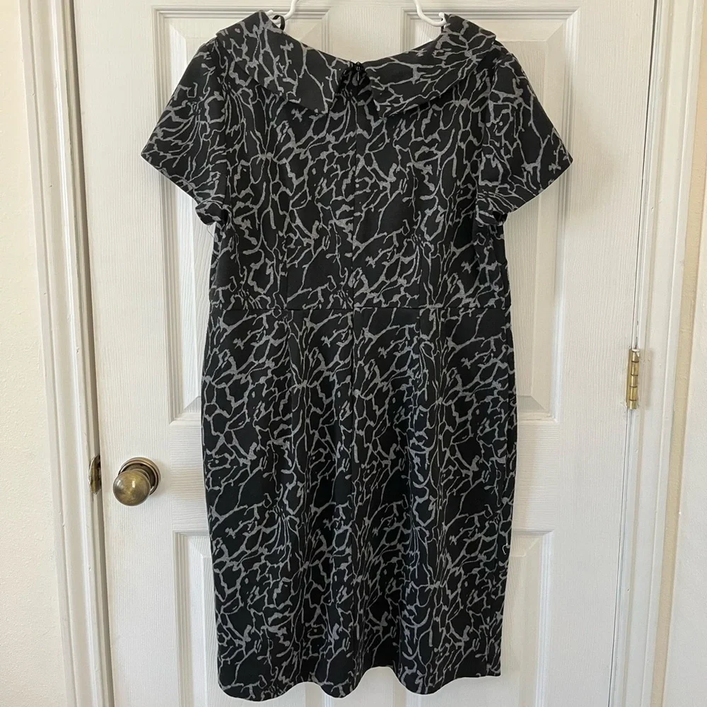 R&M Richards Black and Gray Midi Dress